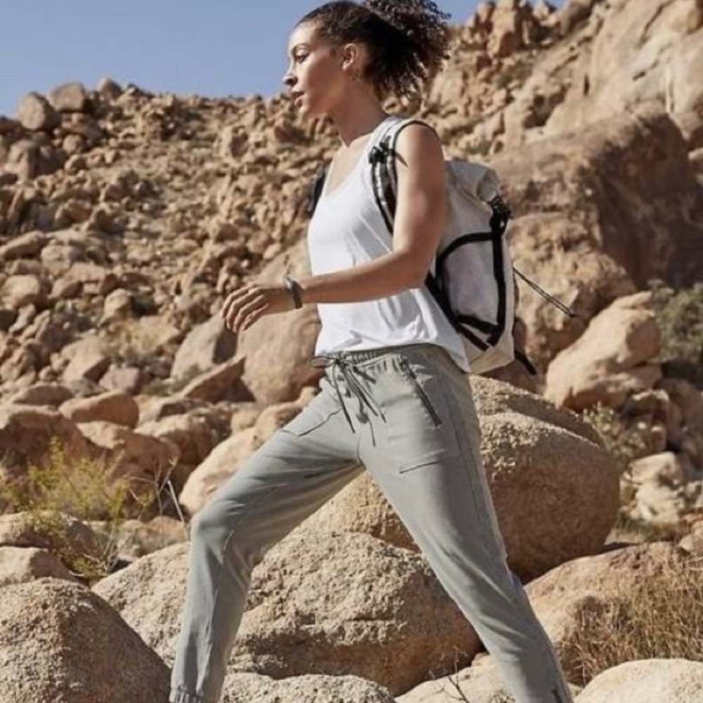 Athleta Farallon Pant, Vintage Palm, Size 14P